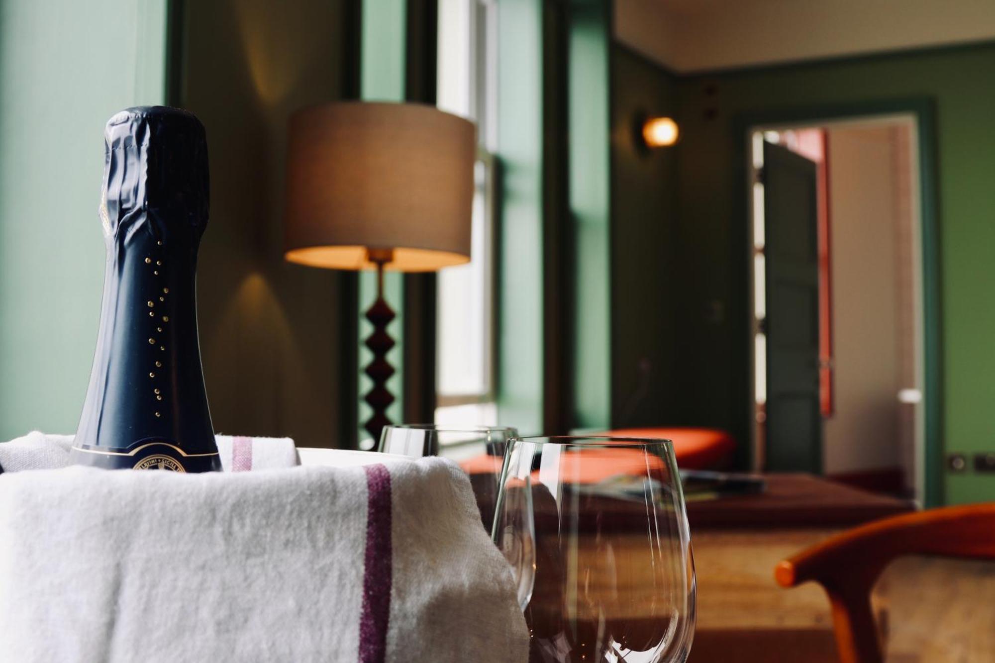פולקסטון The London & Paris Hotel מראה חיצוני תמונה